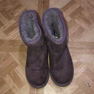 Purple ugg boots